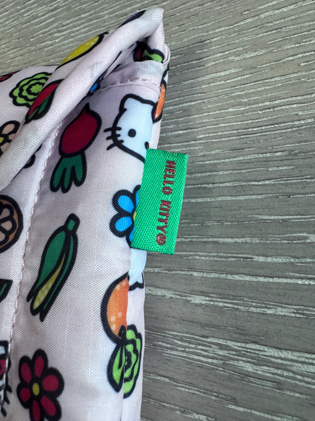 BAGGU x Hello Kitty Puffy Glasses Sleeve - photo 2