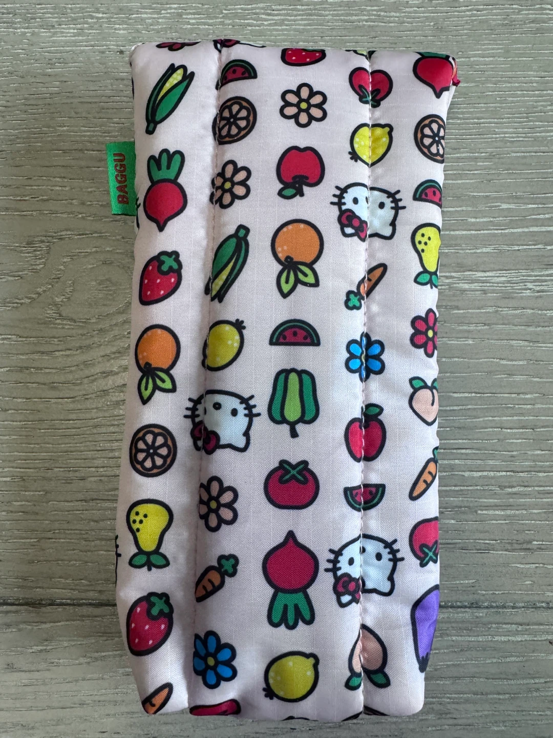 BAGGU x Hello Kitty Puffy Glasses Sleeve - photo 3
