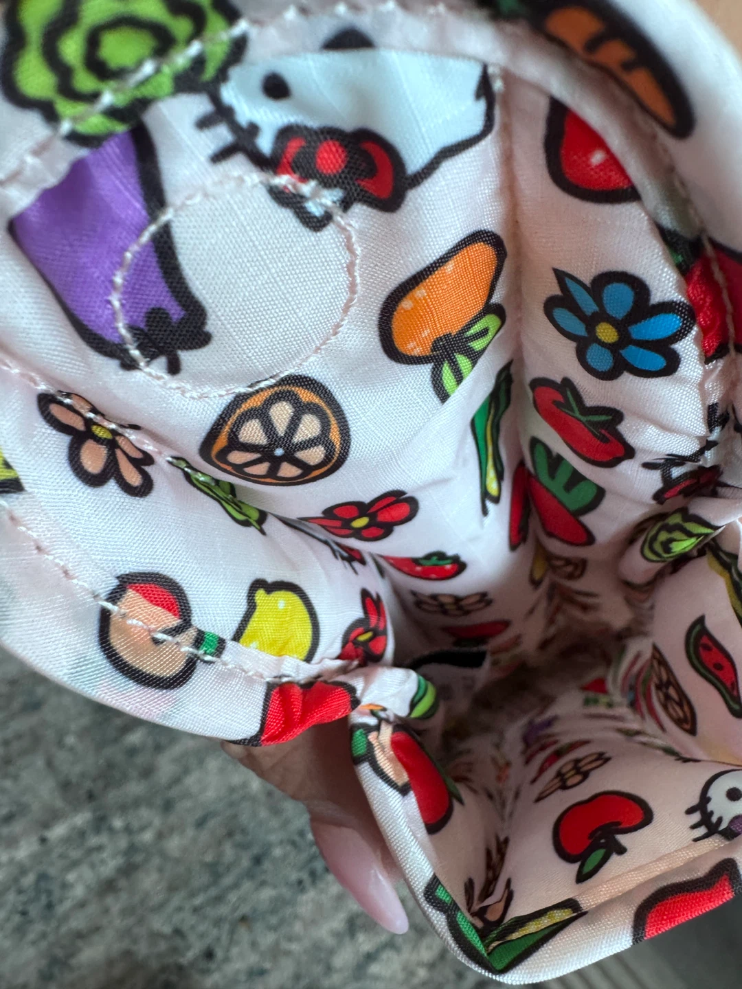 BAGGU x Hello Kitty Puffy Glasses Sleeve - photo 5