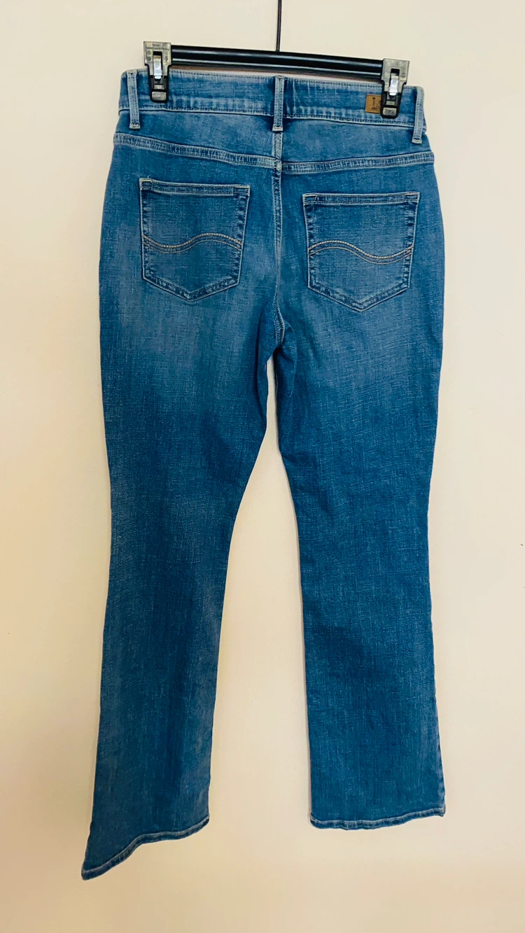 Lee Mid Rise bootcut size 4 - photo 3