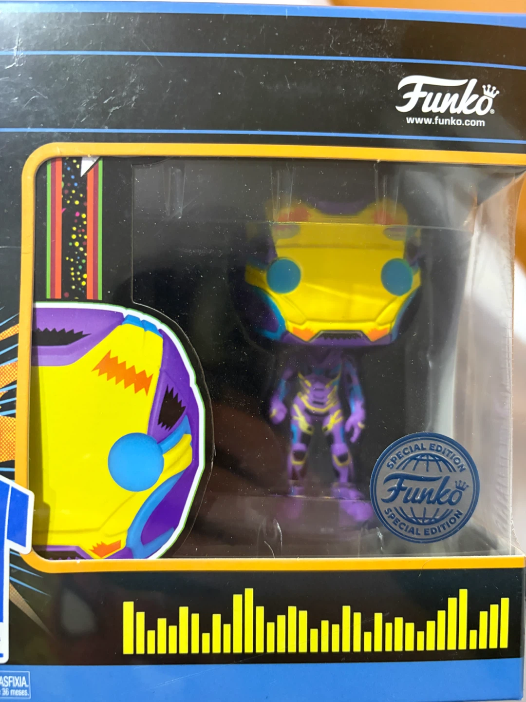 Rescue (Blacklight) Funko Pop! T-Shirt Bundle - Special Edition - photo 3