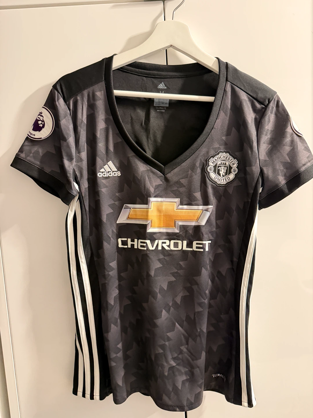 Authentic Man United Women's Jersey Size M - Luke Shaw #23 - photo 2