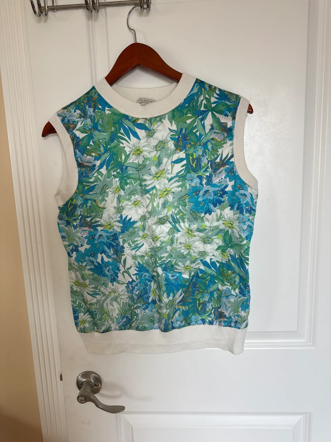 Ted Baker London Floral Sleeveless Top Size 2 - photo 3