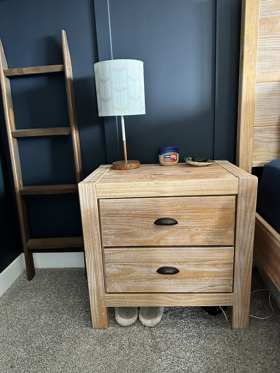 MUST GO!!!!! King Bed + Dresser Set – Driftwood - photo 4