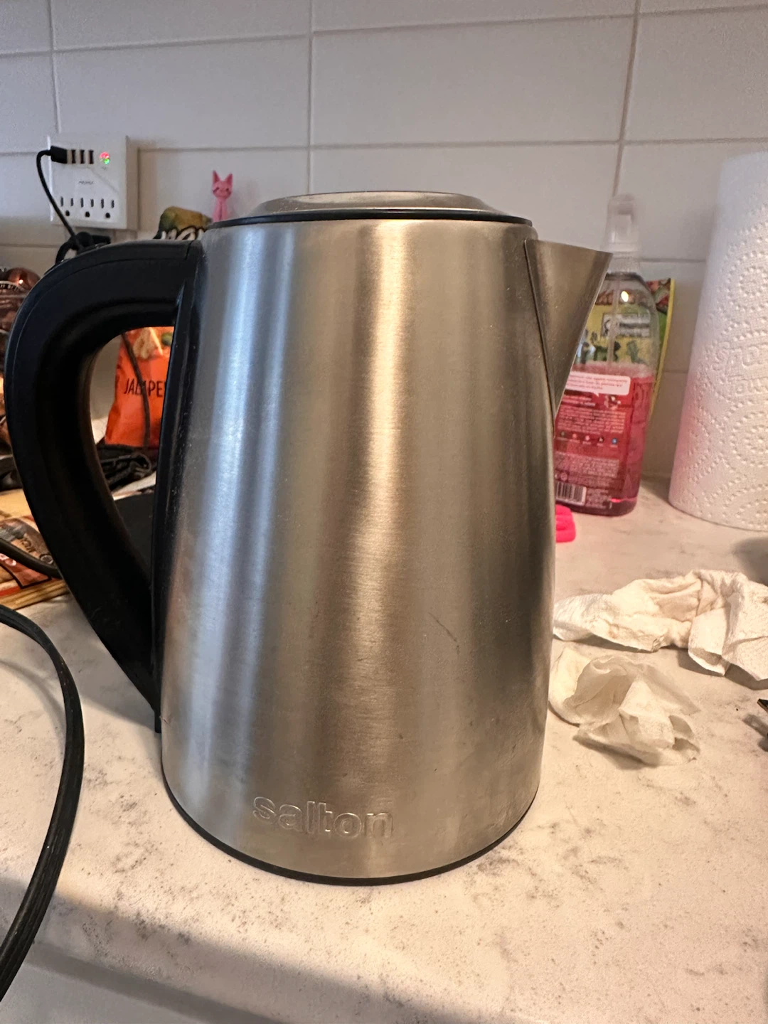 Lot: Kettle & Various Baking Pans & Wok