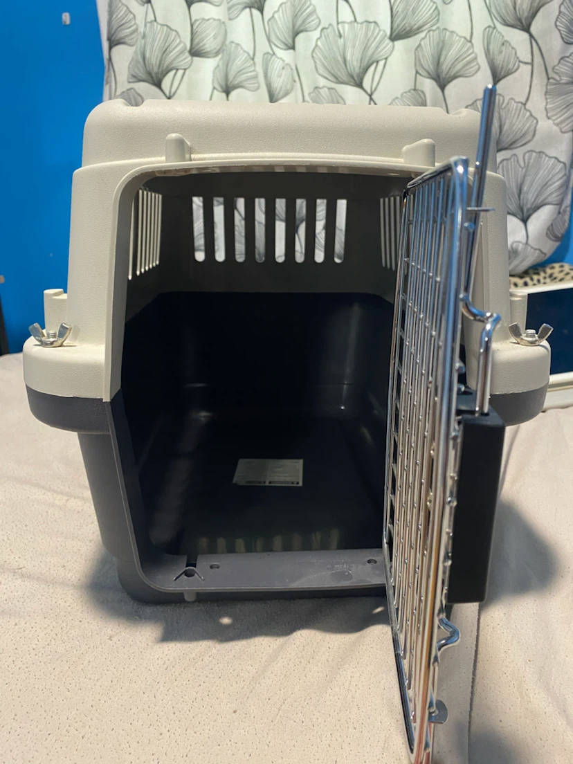 24”inch dog and cat carrier/crate - photo 5