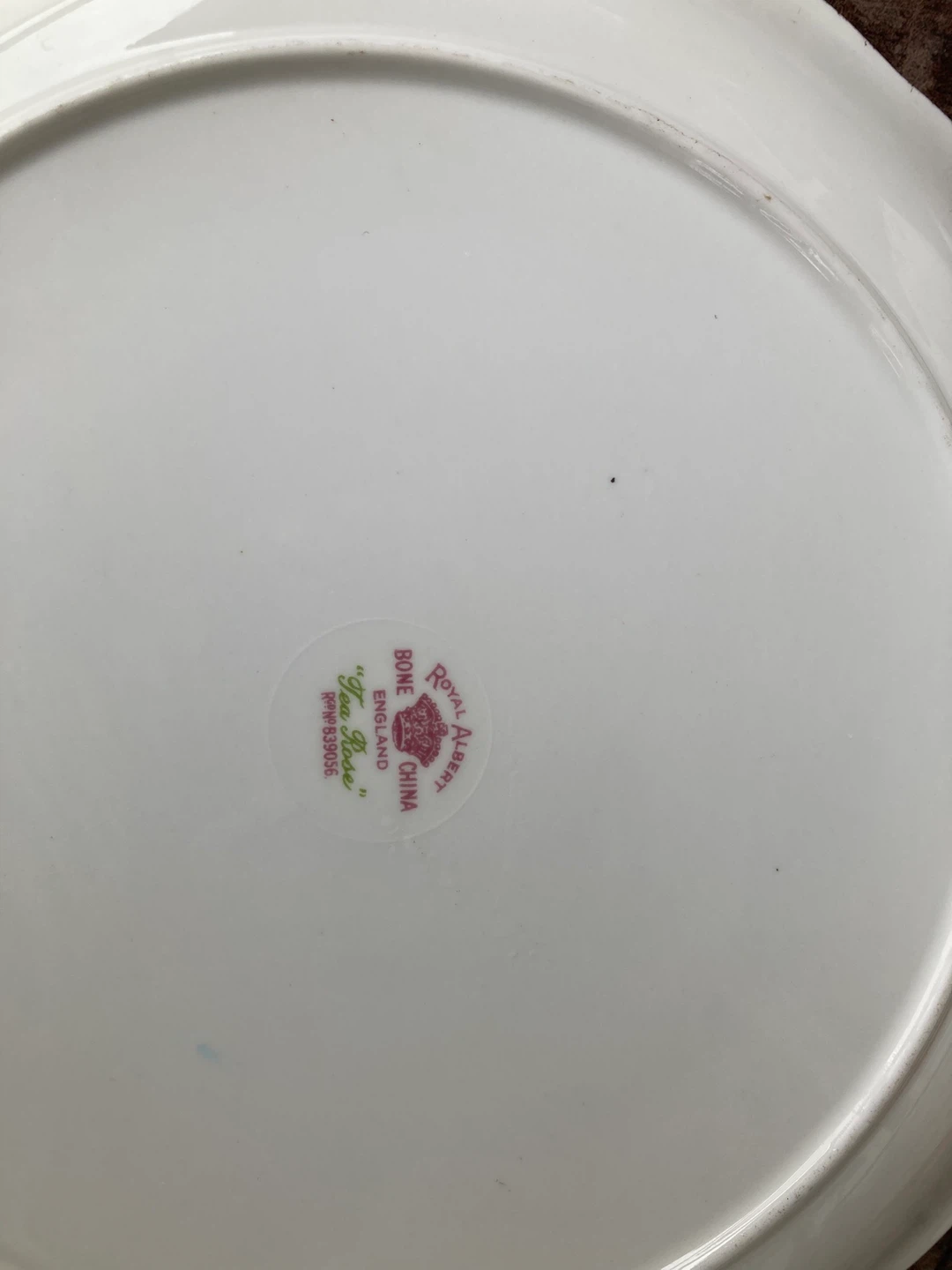 Royal Albert "Tea Rose" Bone China Plate - photo 3