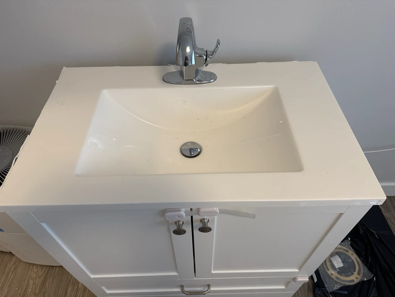 White Bathroom Vanity with Sink and Faucet - photo 2