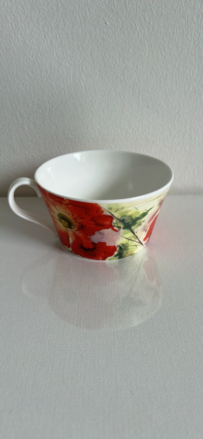 Grafton Living Fine Bone China Teacup with Poppies