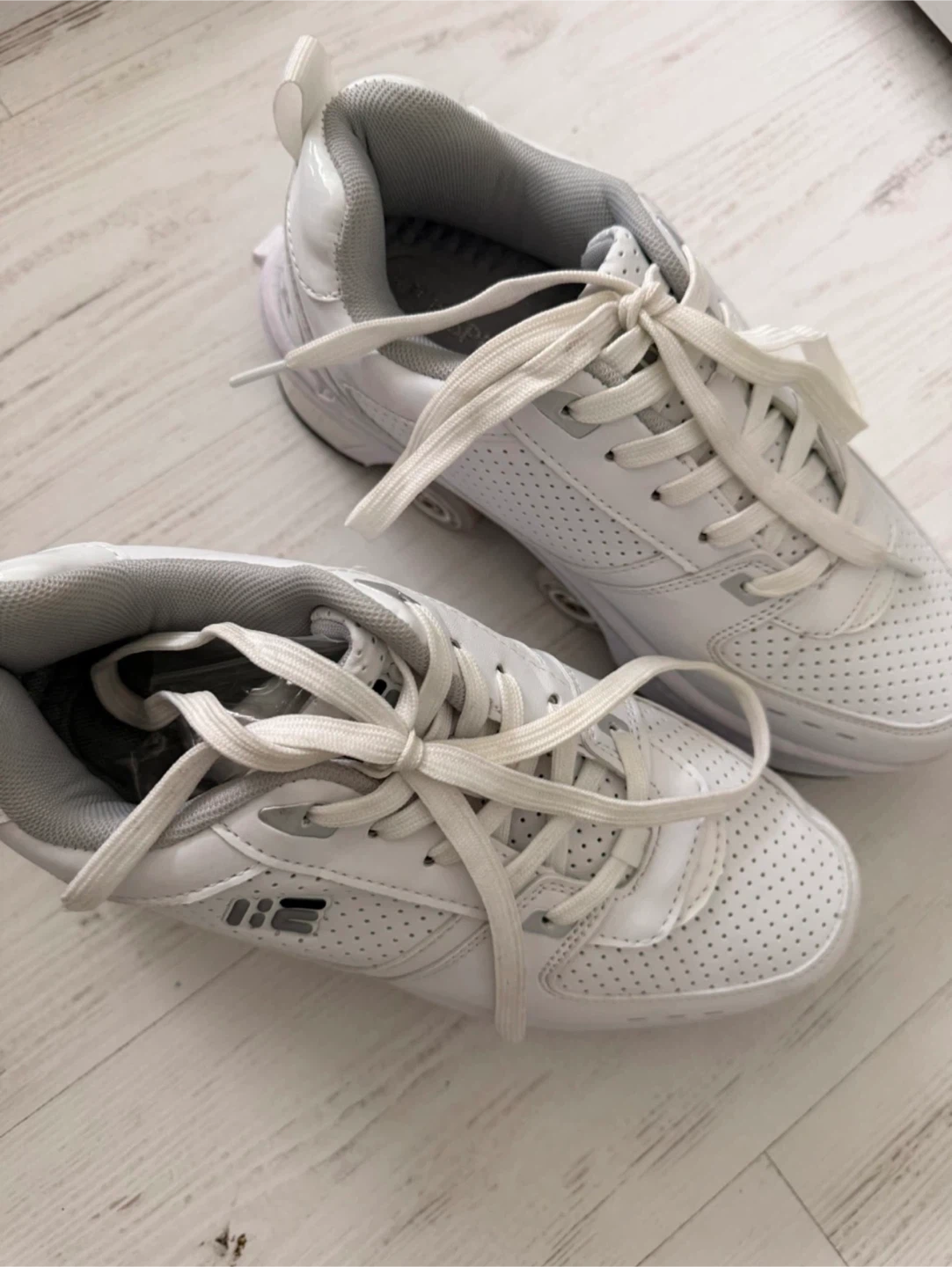 Kick Speed Roller Skate Shoes White/Silver EUR 38 - photo 3