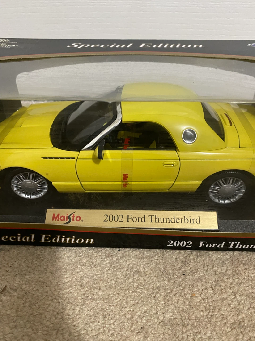 Maistro 2002 Ford Thunderbird Die Cast - photo 2