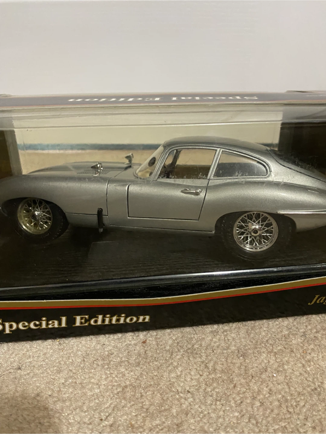 Burago - 1961 Jaguar E Coupe - Silver - photo 2
