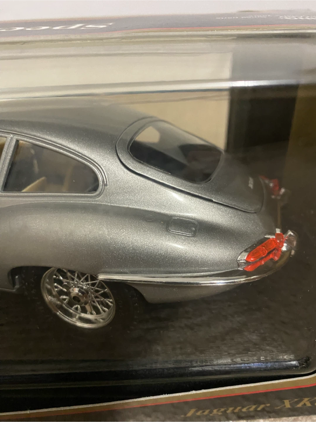Burago - 1961 Jaguar E Coupe - Silver - photo 3