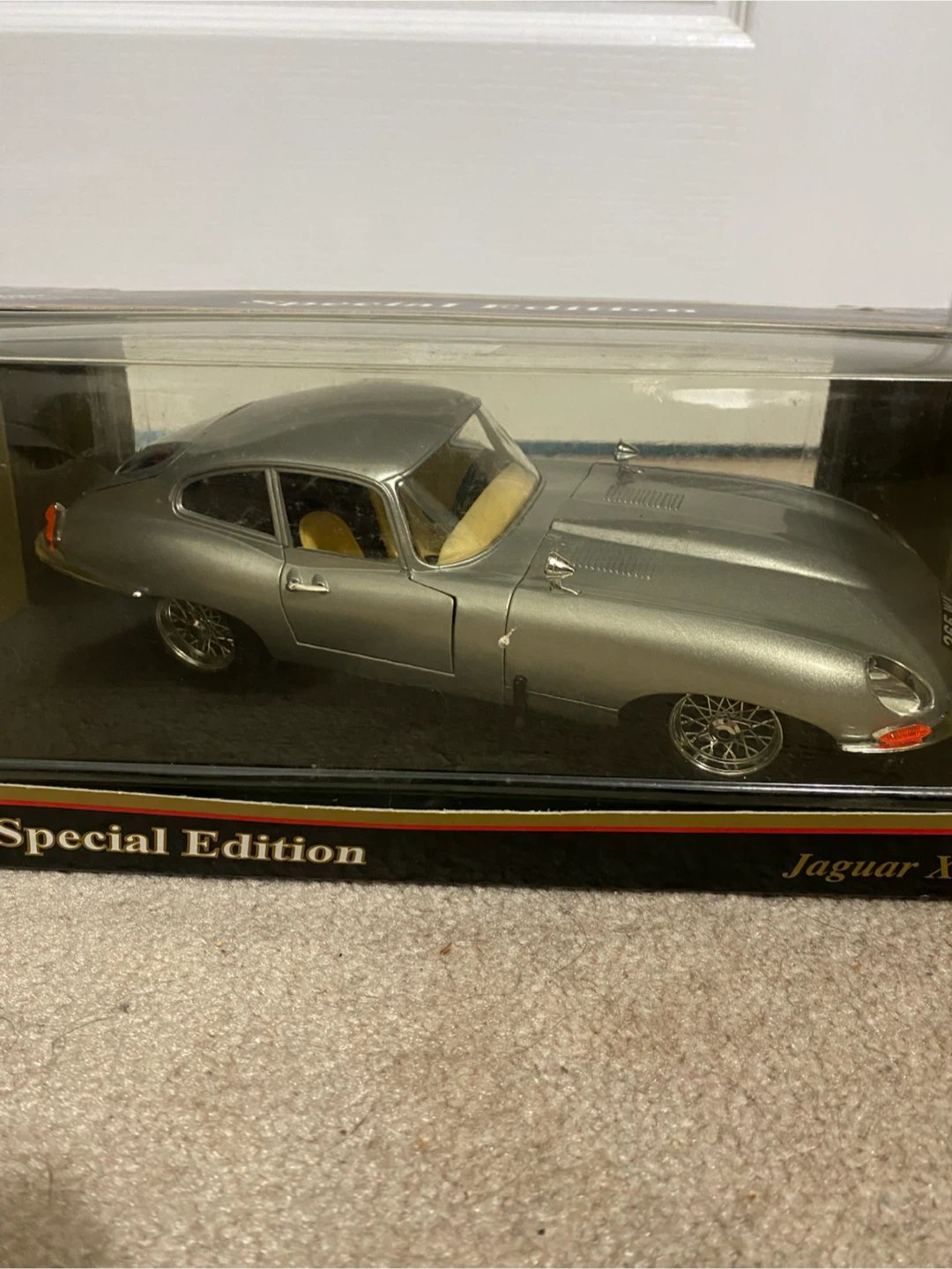 Burago - 1961 Jaguar E Coupe - Silver - photo 5