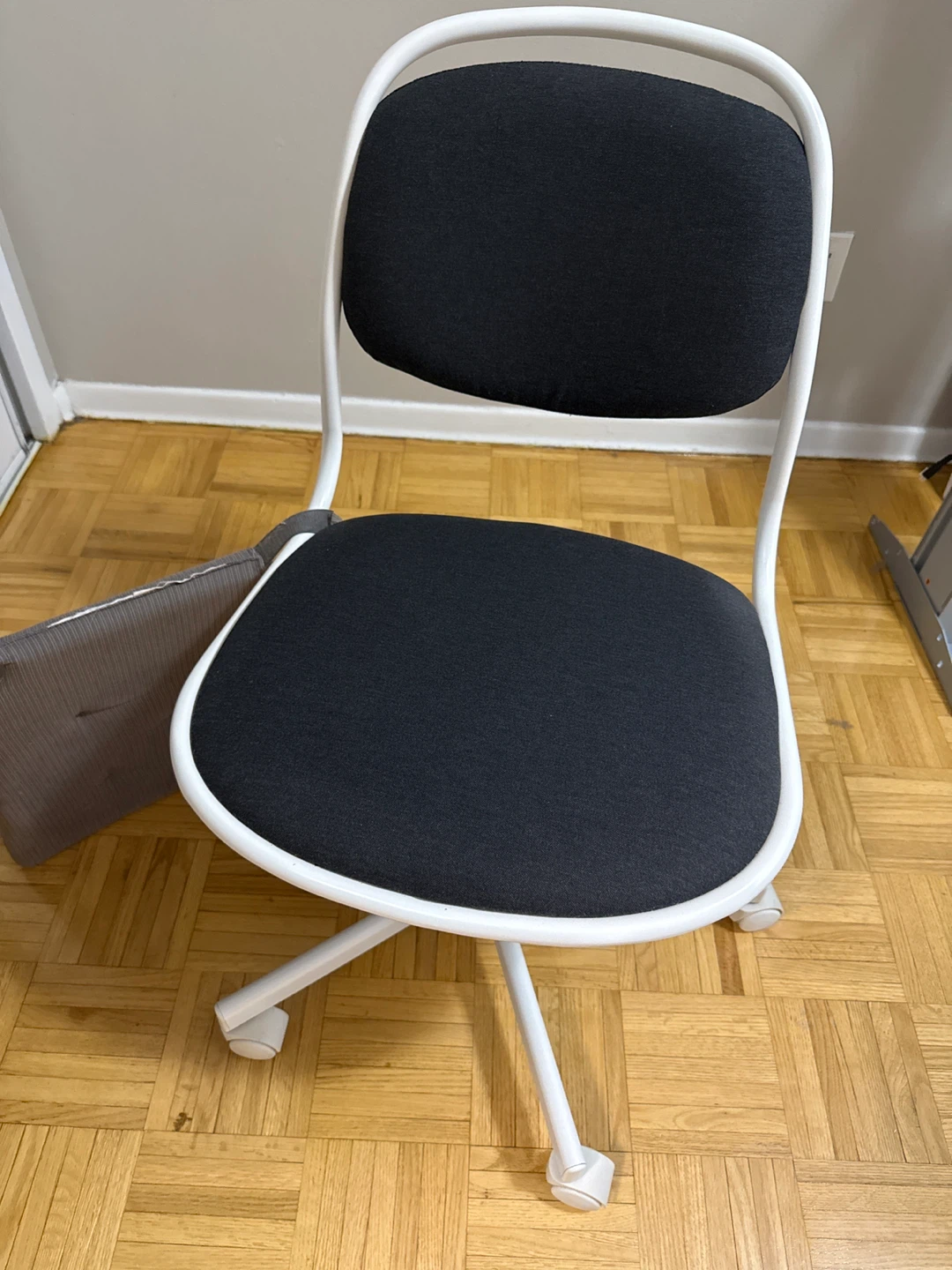 IKEA "OMFALL" Office Chair with Cushion - photo 3