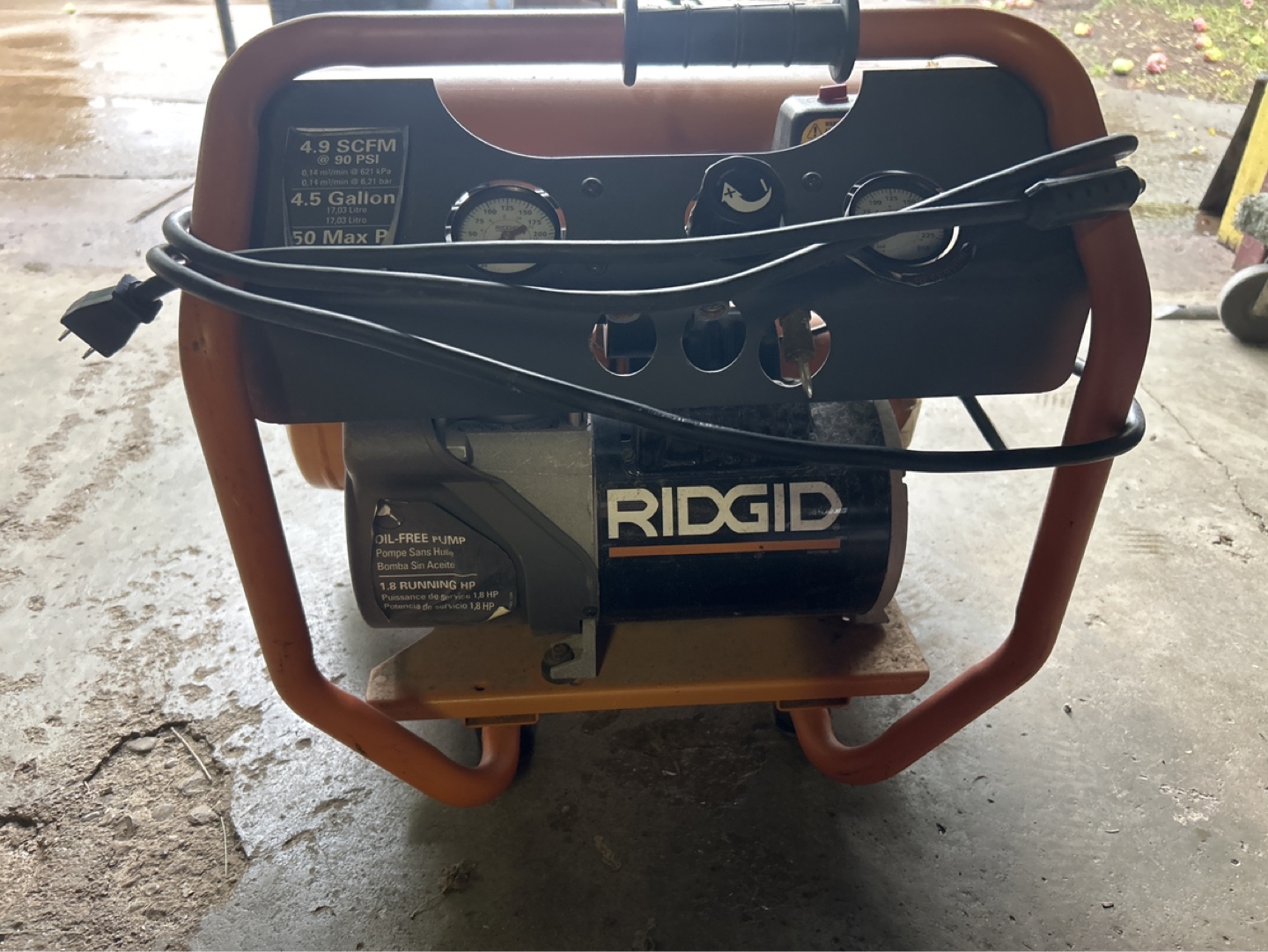 RIDGID 4.5 Gallon Air Compressor