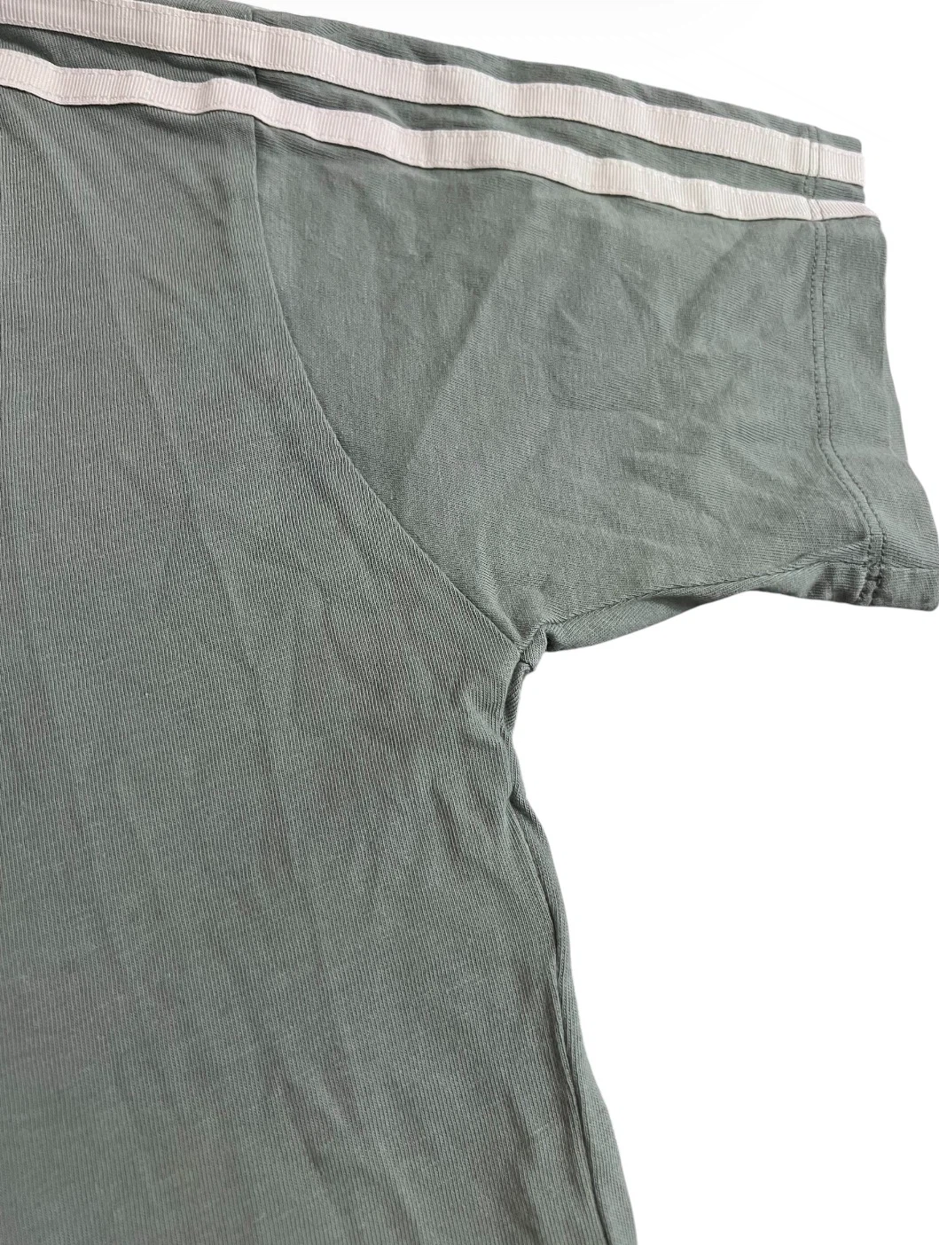 Adidas Originals Girls Sage Green Crop Top – Size 9–10 Years - photo 5