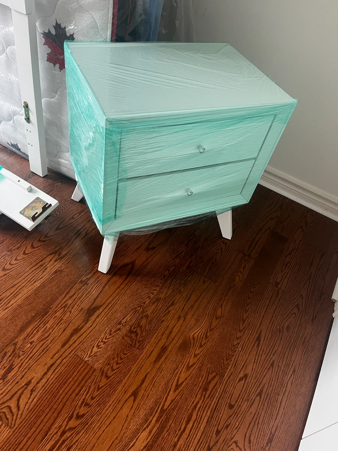 Brand New White bedroom set - photo 4