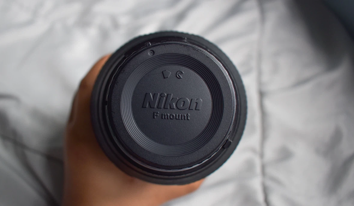 Nikon AF-S NIKKOR 28-70mm f/2.8D ED Lens - photo 2