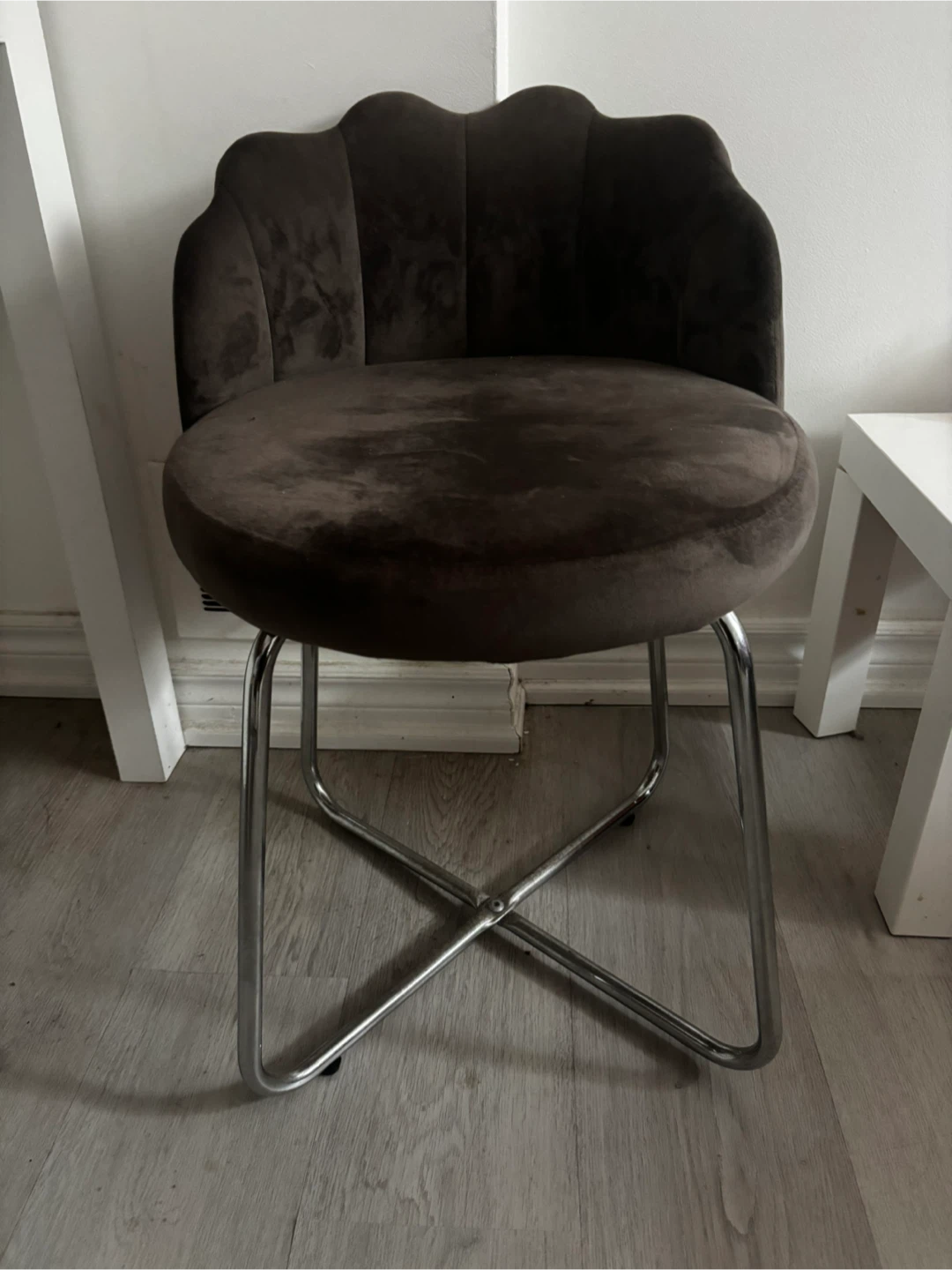 Hillsdale Catalina Vanity Stool for Make-up Rooms and Bathrooms
