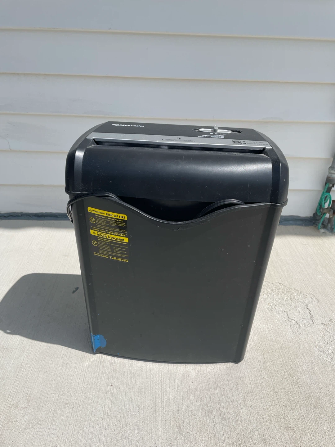 Amazon Basics Shredder
