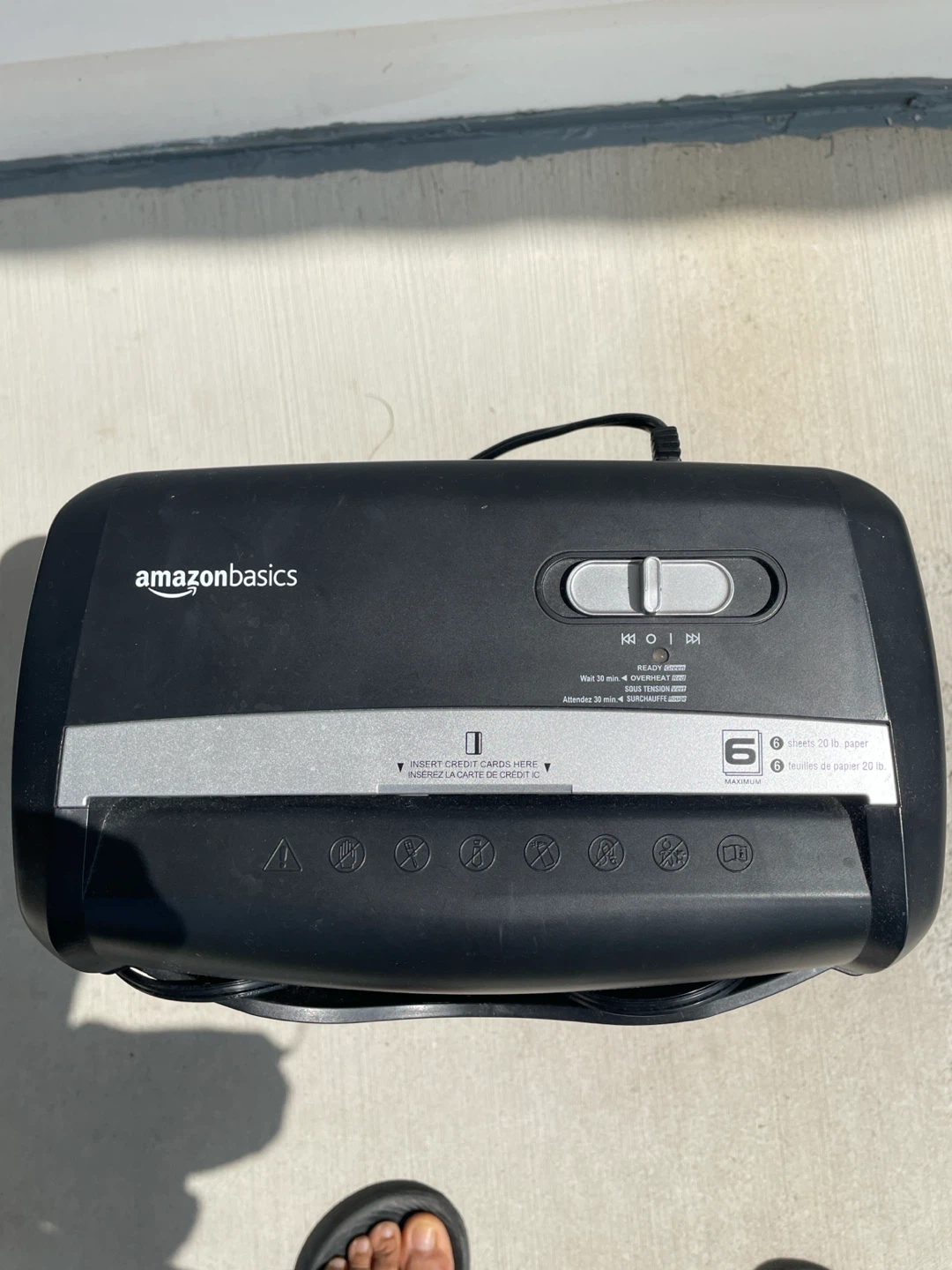 Amazon Basics Shredder - photo 2