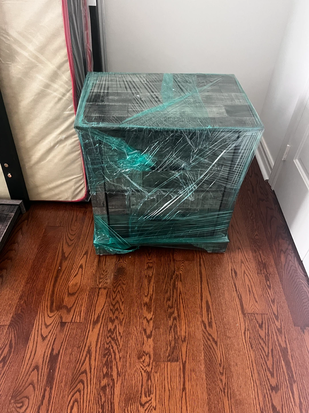 Brand New Bedroom Set - photo 4