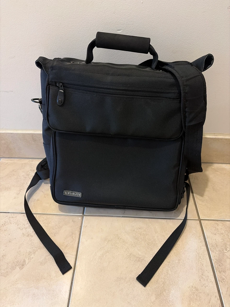 Kensington Black Laptop Bag
