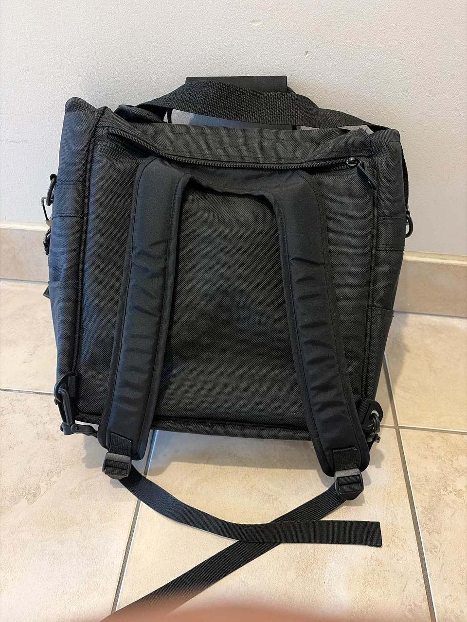 Kensington Black Laptop Bag - photo 2