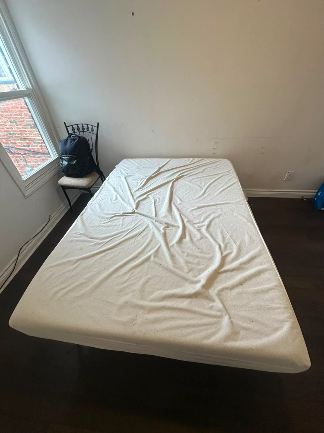 Double size mattress with metal bed frame - photo 3