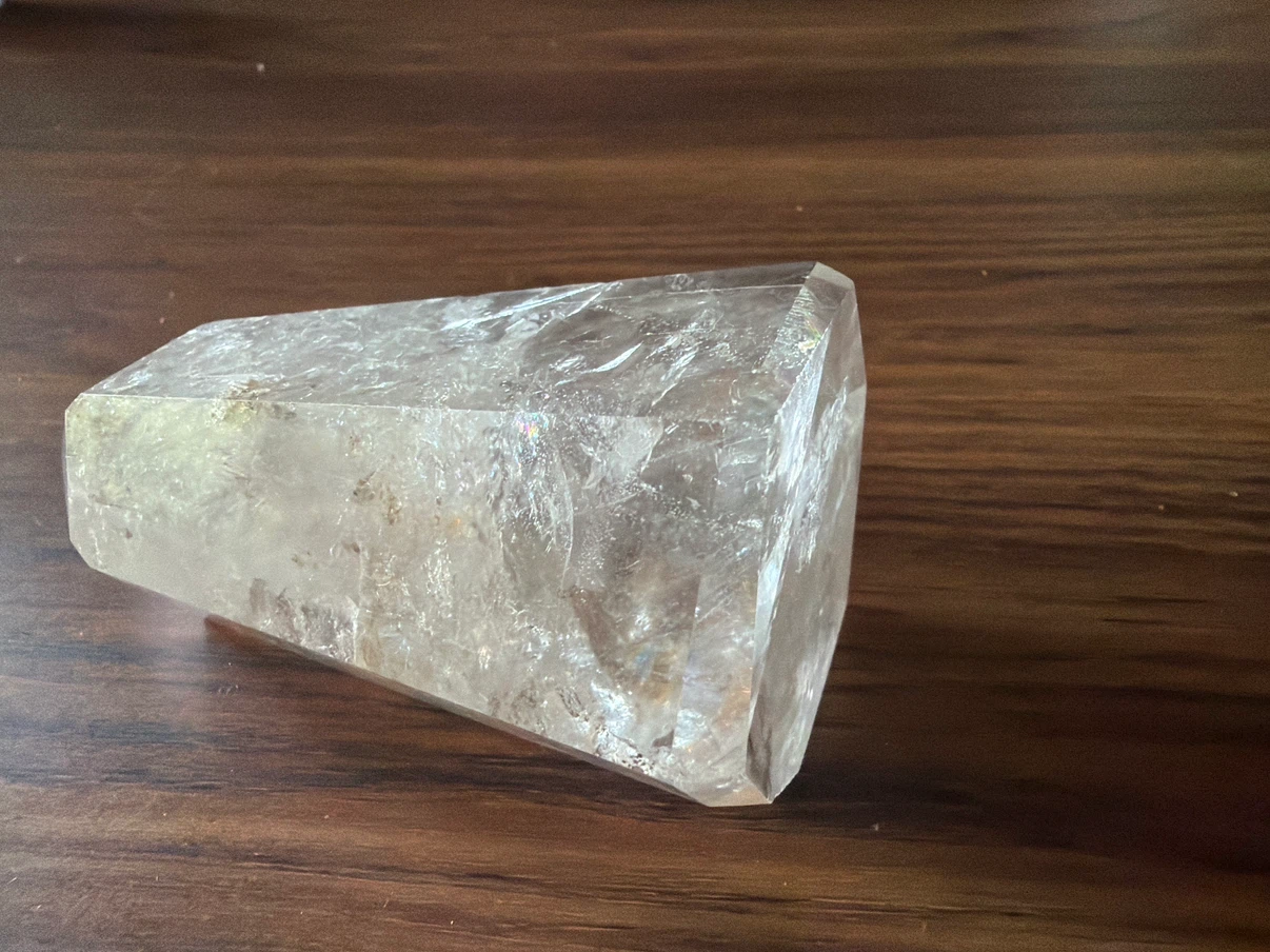 Polished clear quartz crystal tower - photo 4