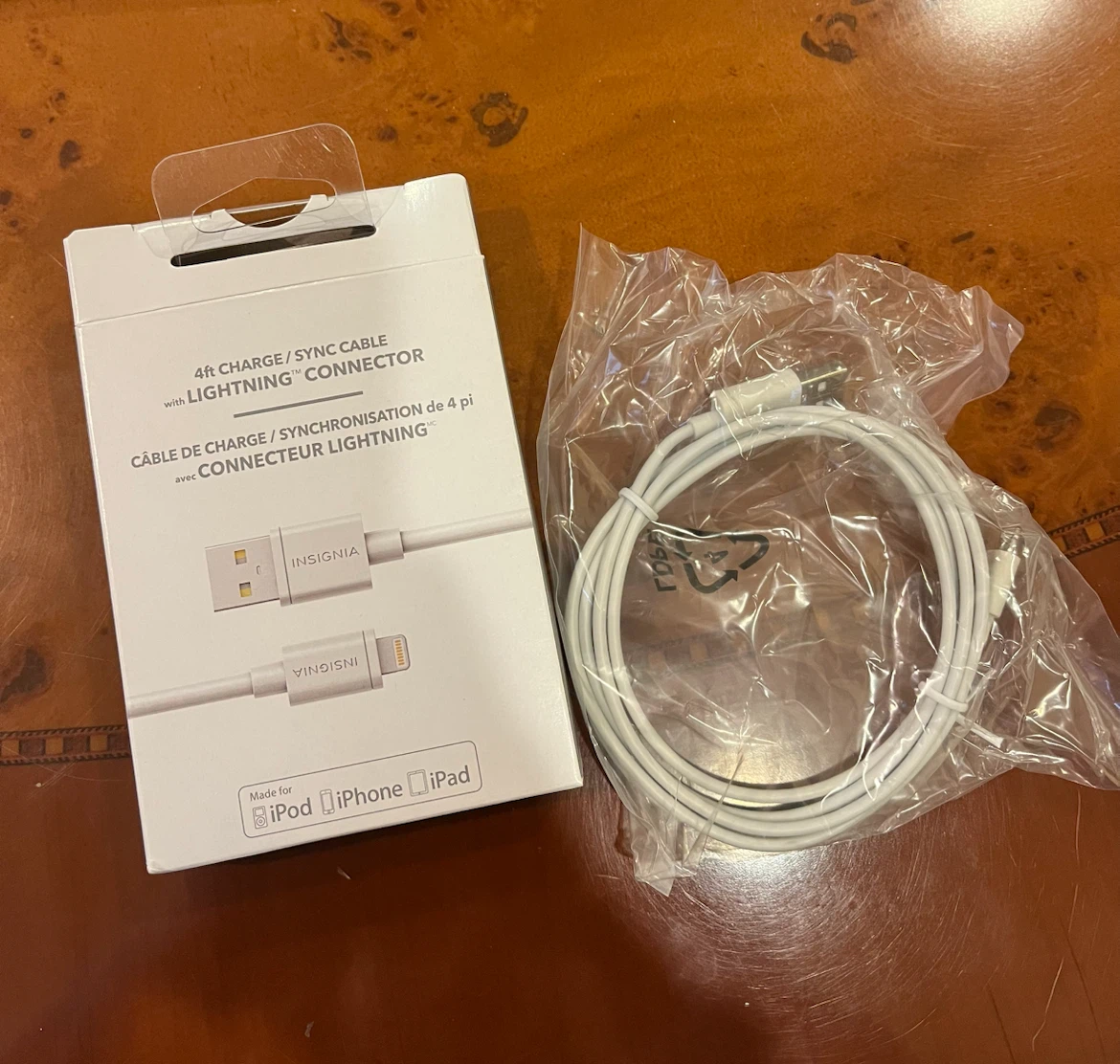 Insignia 4ft Charge/Sync Cable with Lightning Connector