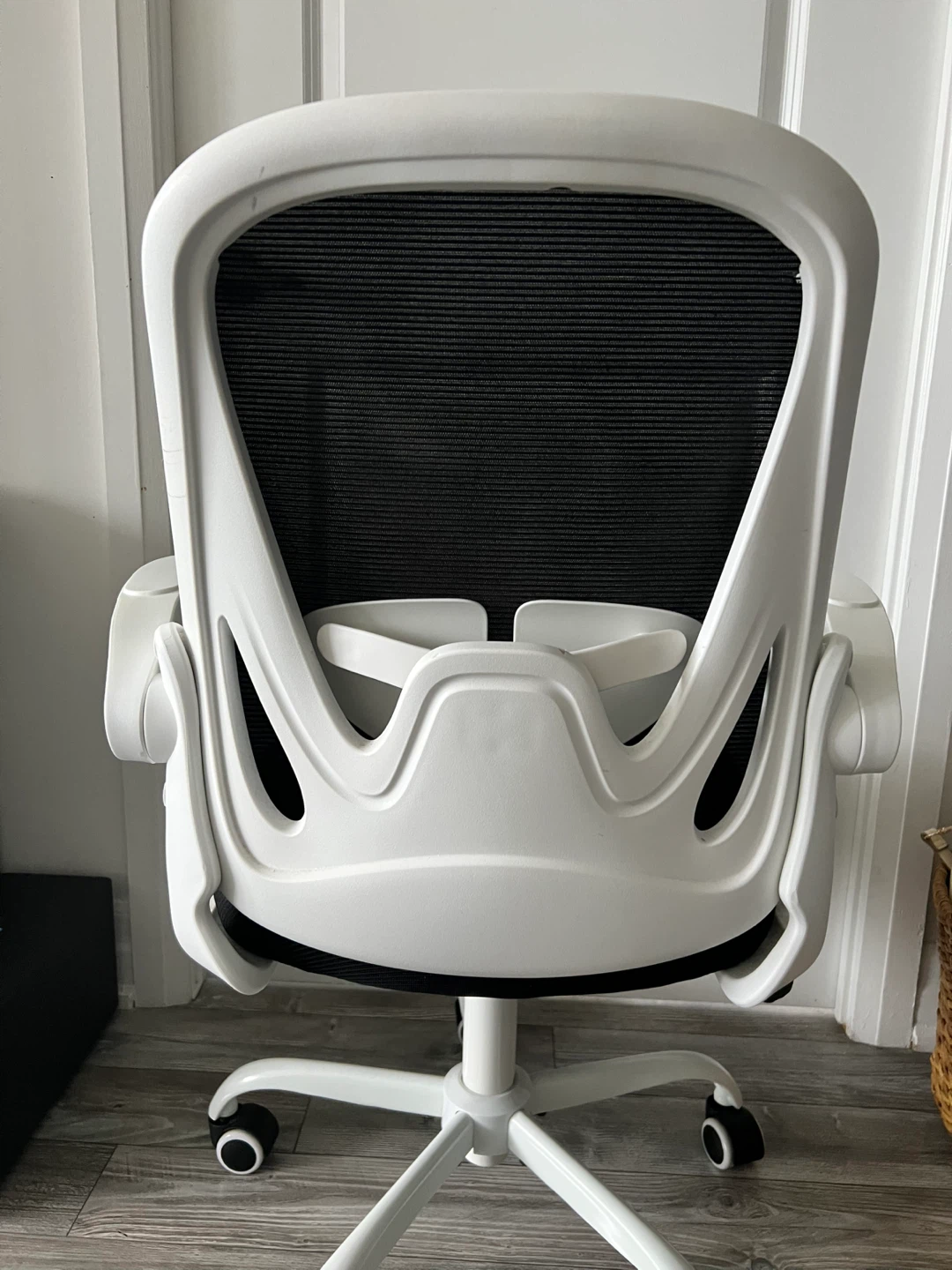 White Mesh Office Chair-good condition