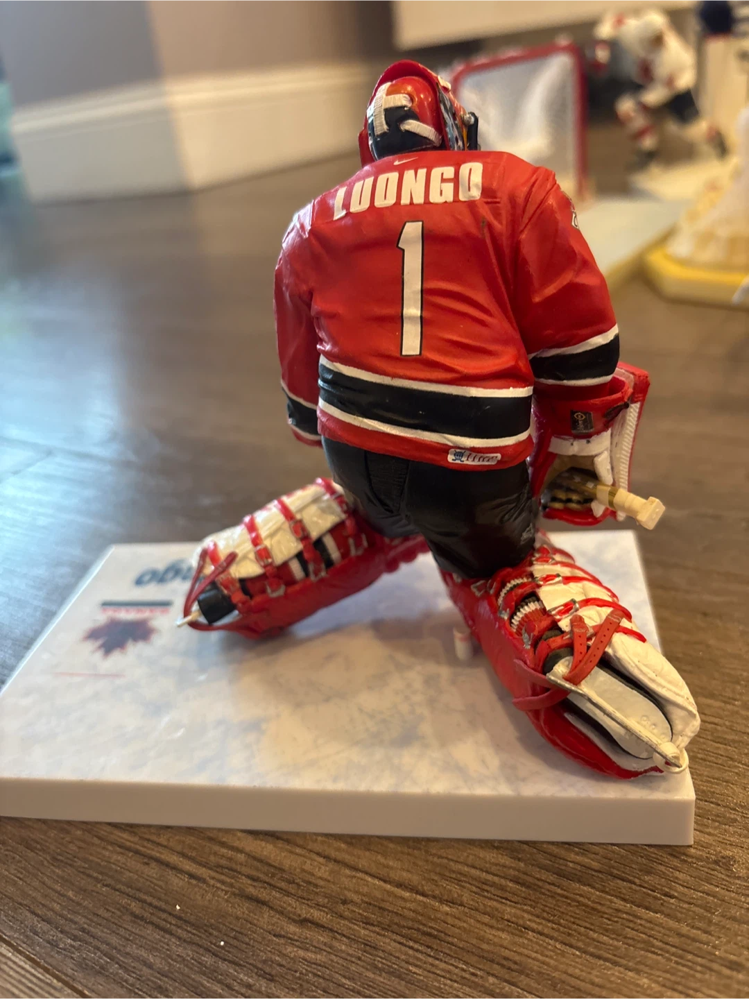 Roberto Luongo Hockey Figure - photo 2
