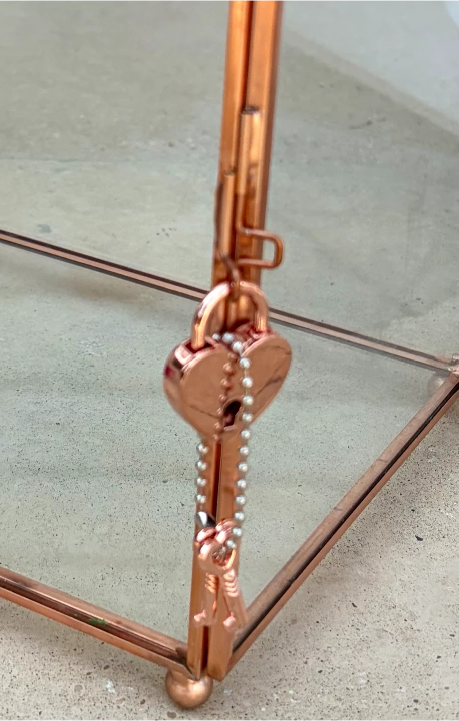 GLASS WEDDING CARD BOX WITH LOCK & HEART KEY - photo 2