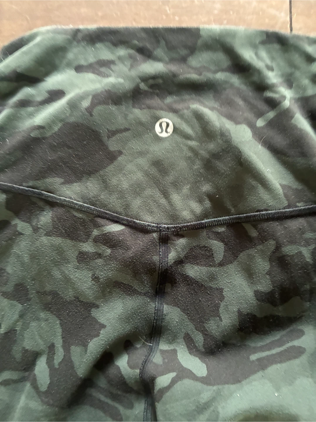 Lululemon Athletica Lot of 4 Athleisure Bottoms & Top - photo 5