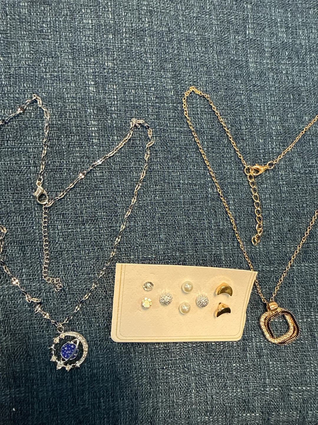 Fashion jewellery-Necklace and Earrings Set