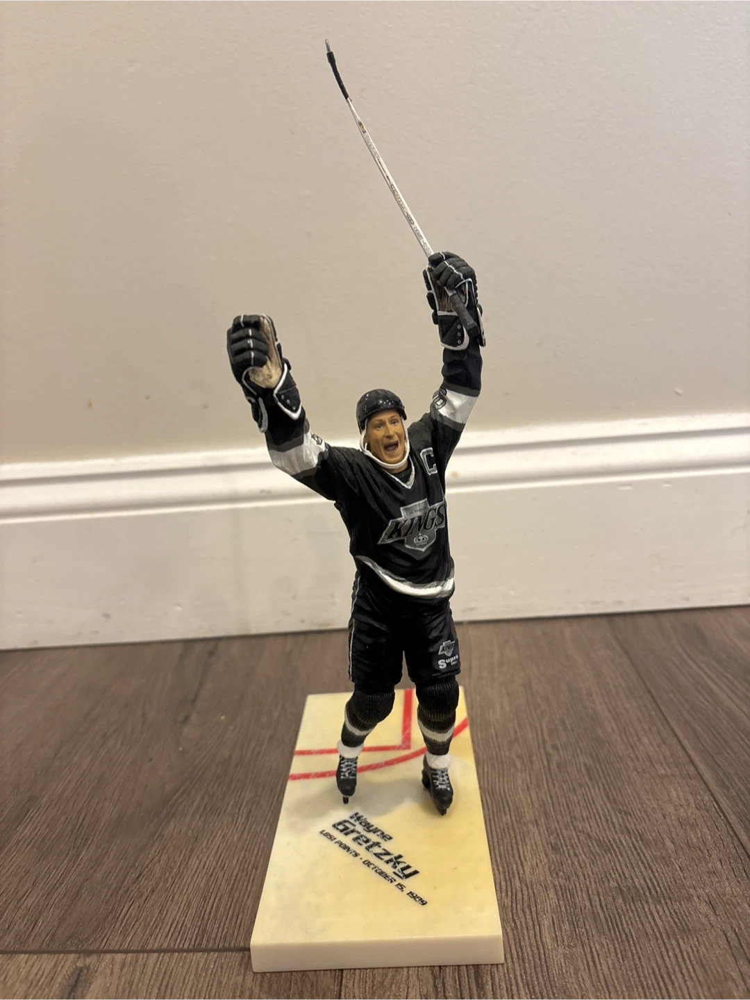 Wayne Gretzky Los Angeles Kings Figure