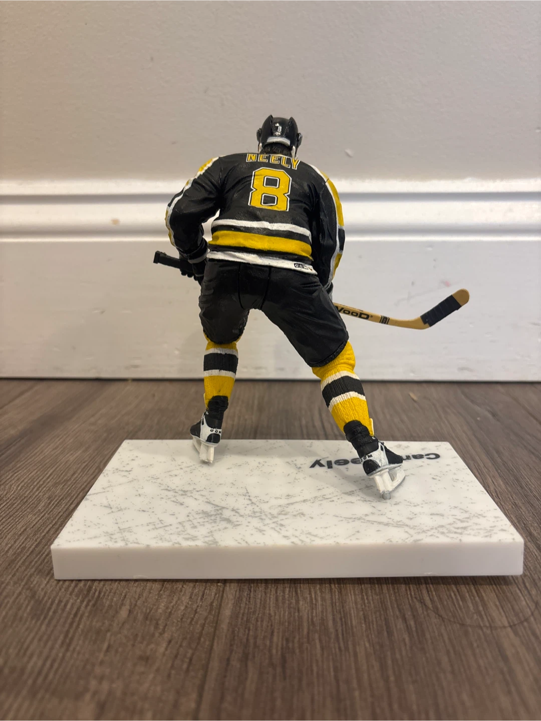 Cam Neely Boston Bruins Hockey Figurine - photo 2