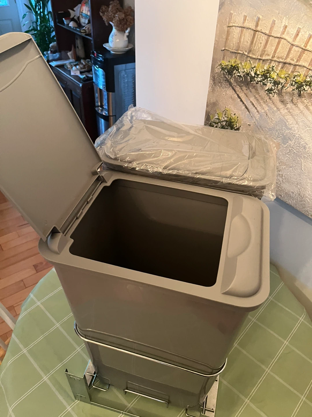 VEVOR 2-Bin Pull-Out Kitchen Trash Can - photo 2