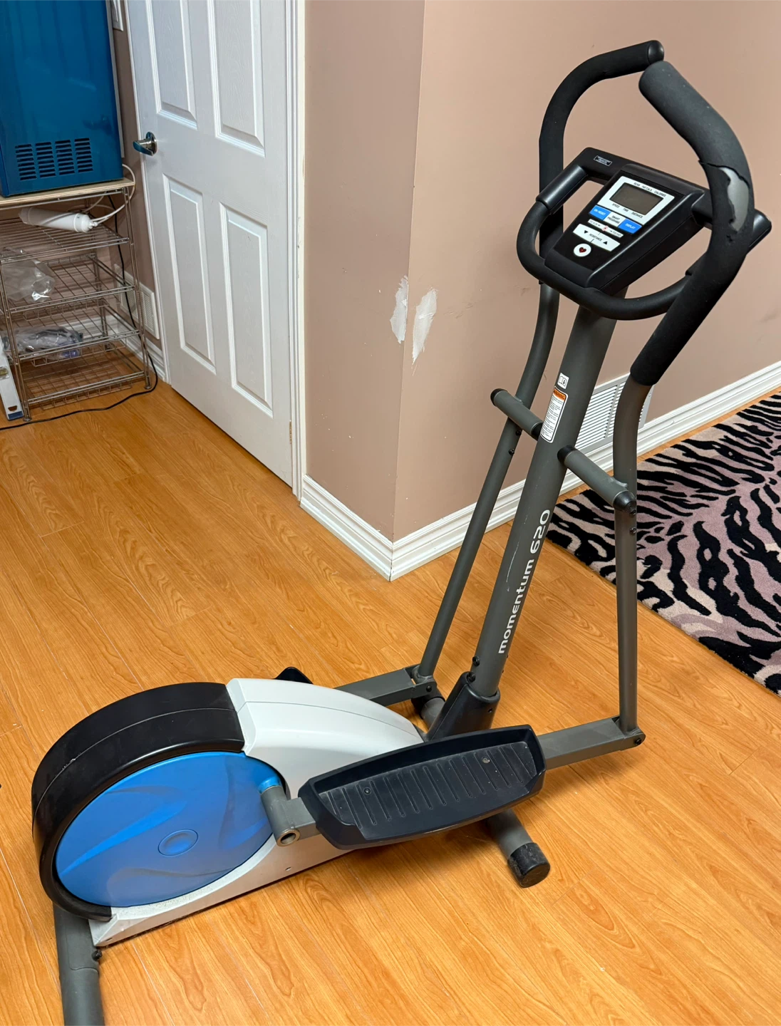 Momentum 620 Elliptical Trainer