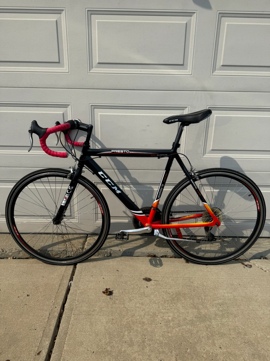 CCM PRESTO ALUMINUM ROAD BIKE FOR SALE — $200 AS IS!