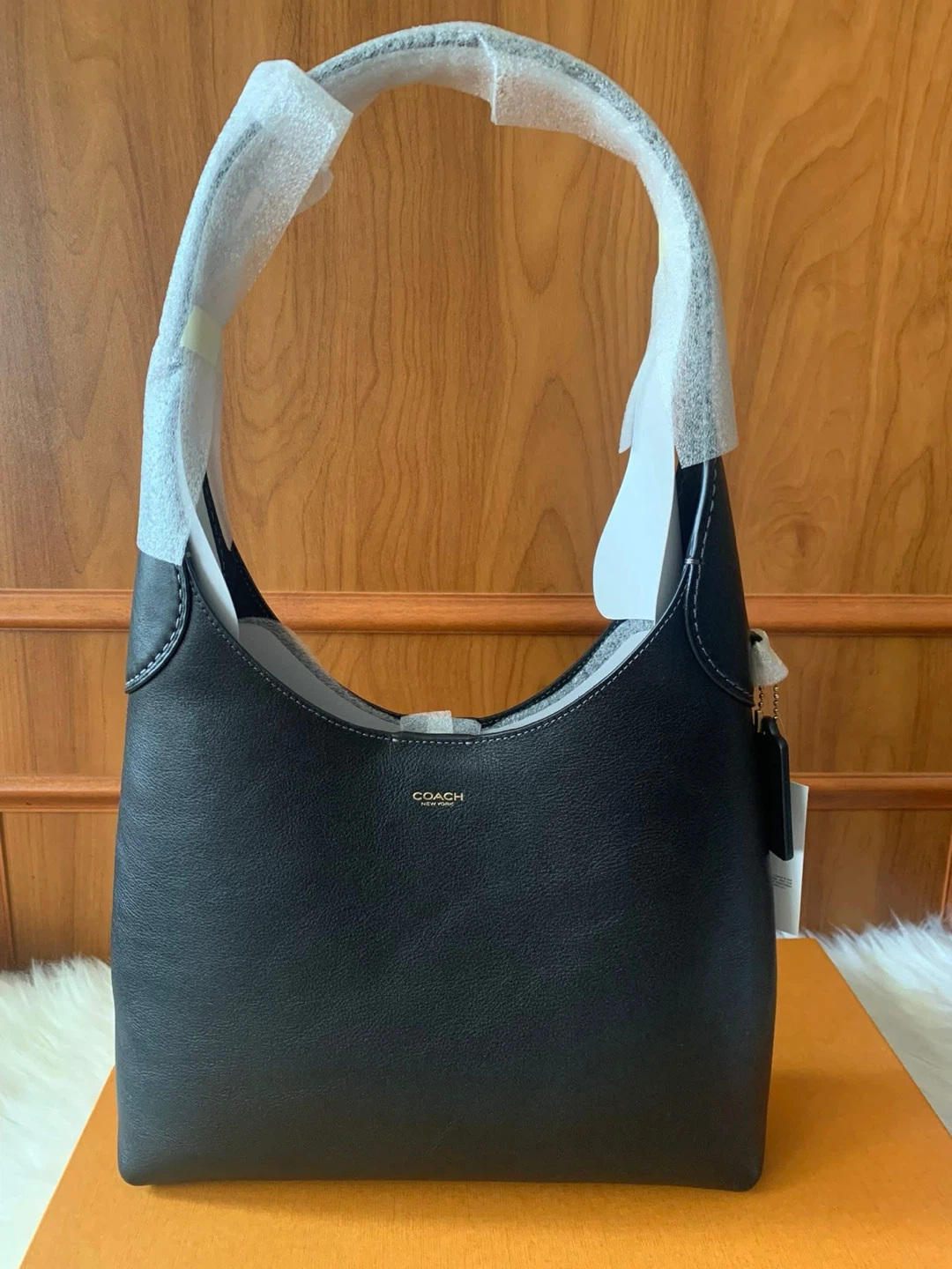 BNWT Coach Brooklyn 28 Black/Brass