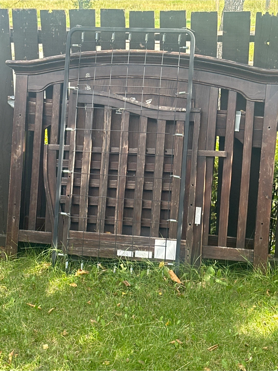 Dark Wood Crib Rails with Metal Bed Frame Parts