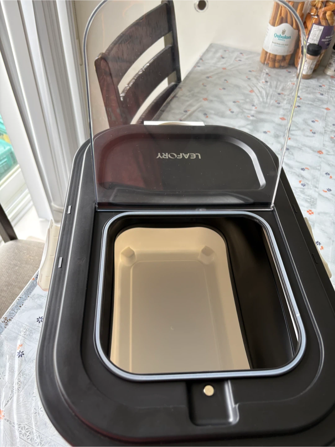 LEAFORY Collapsible Pet Food Storage Container 20–25 lbs - photo 2