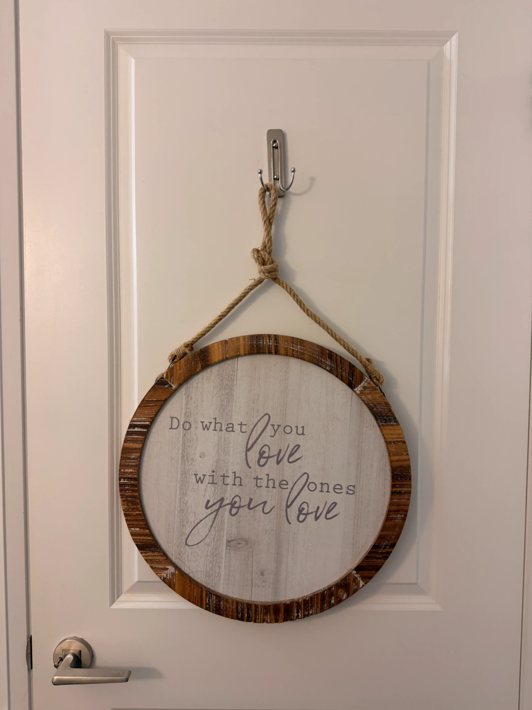 Round "Do what you love" Wall Decor