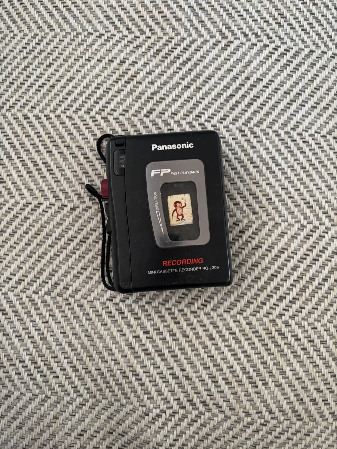 Panasonic RQ-L309 Mini Cassette Recorder - photo 3