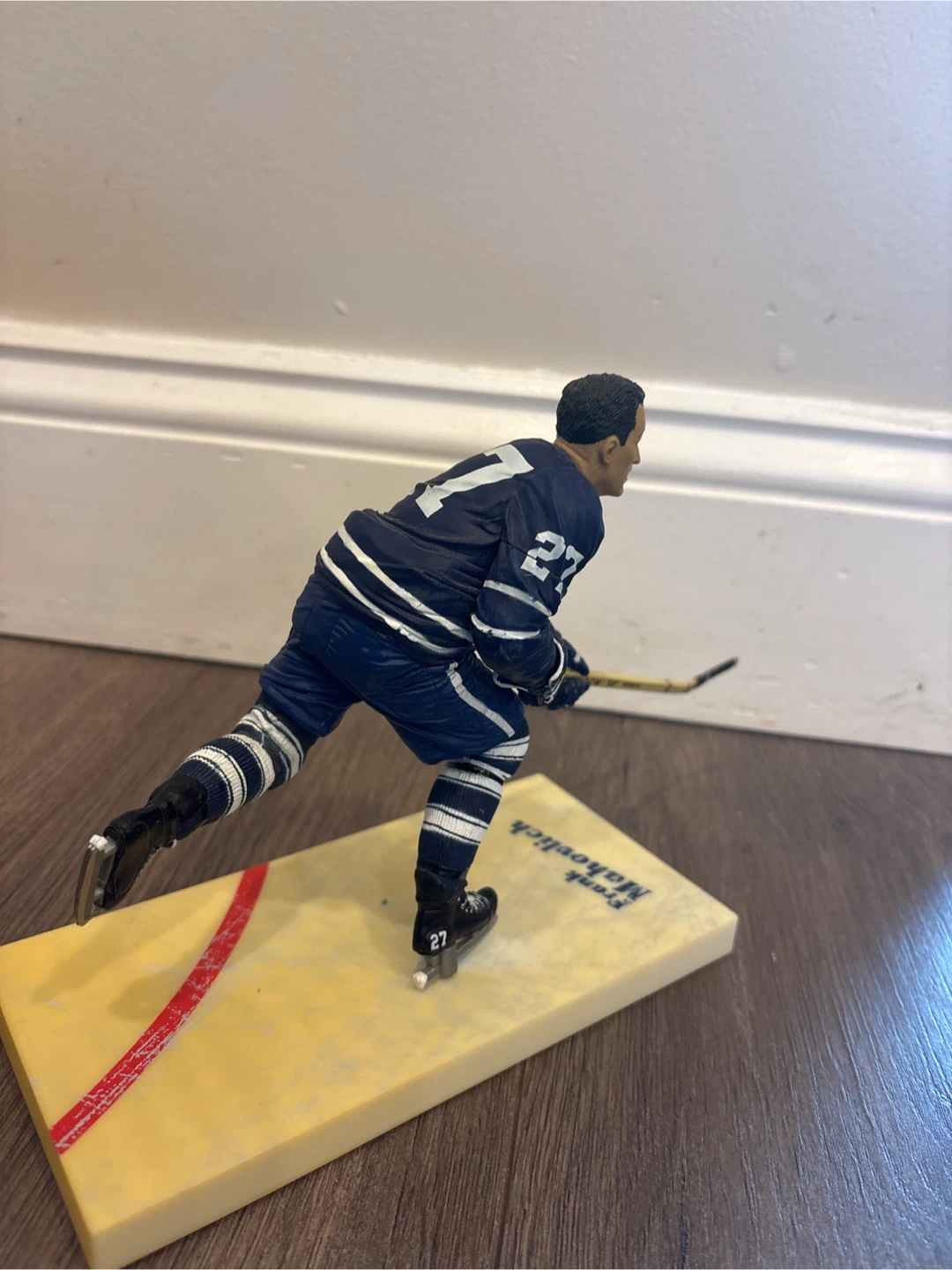 Frank Mahovlich Toronto Maple Leafs Hockey Figure - photo 2