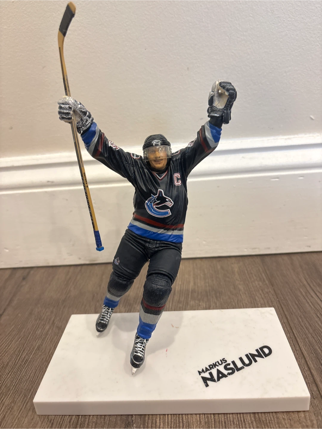 Markus Naslund Vancouver Canucks Hockey Figure