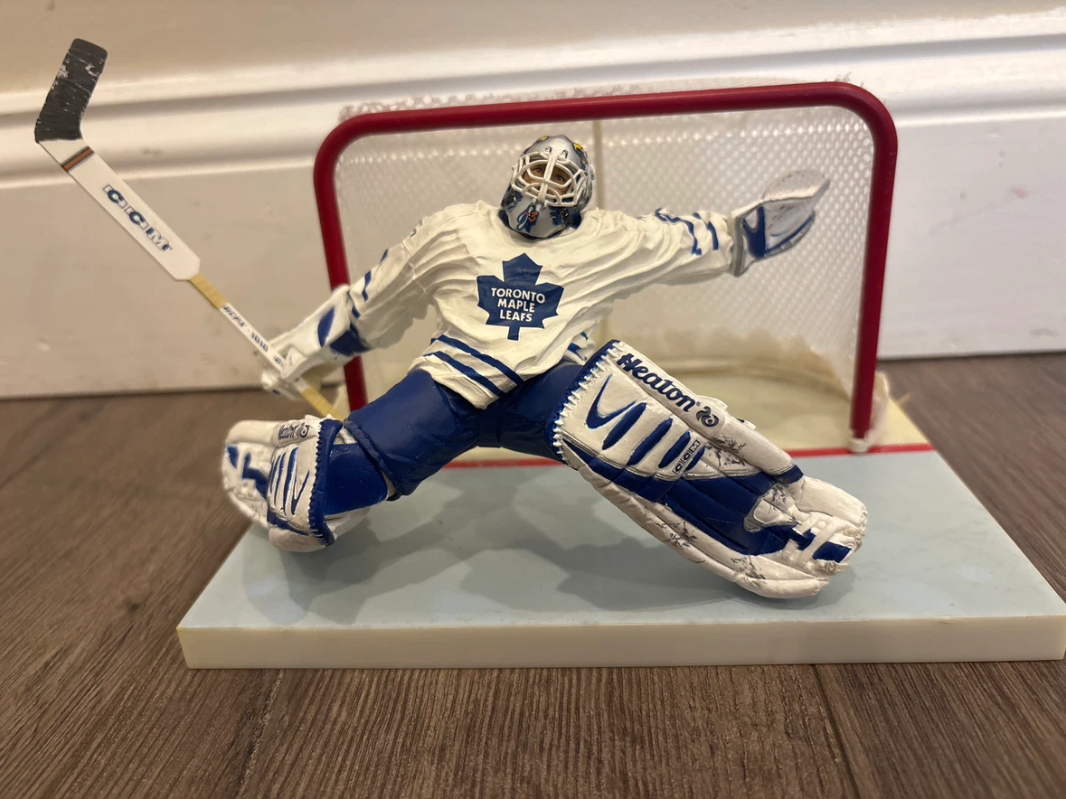 Toronto Maple Leafs Goalie Figurine with Net - photo 2